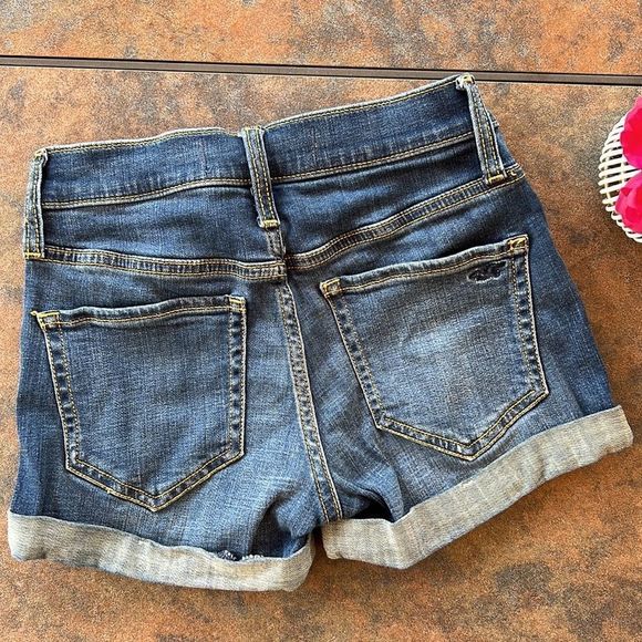 hollister shorts - Picture 4 of 4